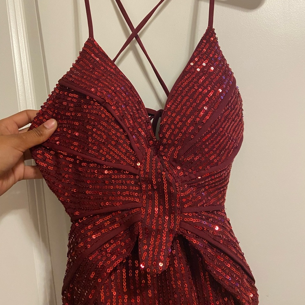 A nice sparkling dress for any occasion, it is brand new never worn. - Picture 3 of 4